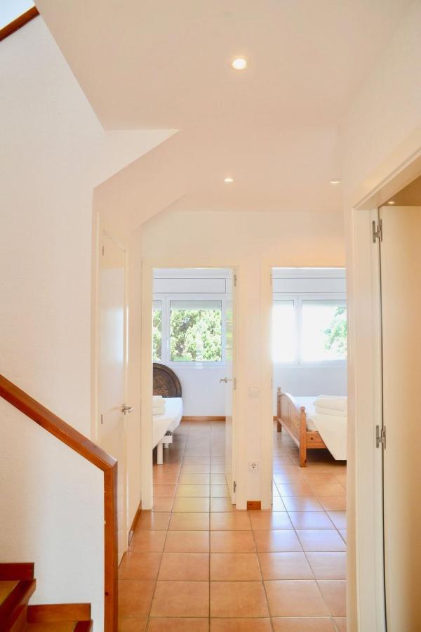 Beachfront Duplex With Terrace And Sea Views - Cadaques Exterior photo
